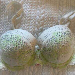 Victoria’s Secret Dream Angels demi rhinestone lace bra